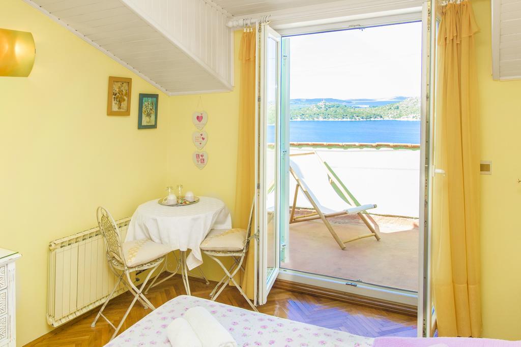 שיבניק Moonshine Apartment With Magnificent View מראה חיצוני תמונה