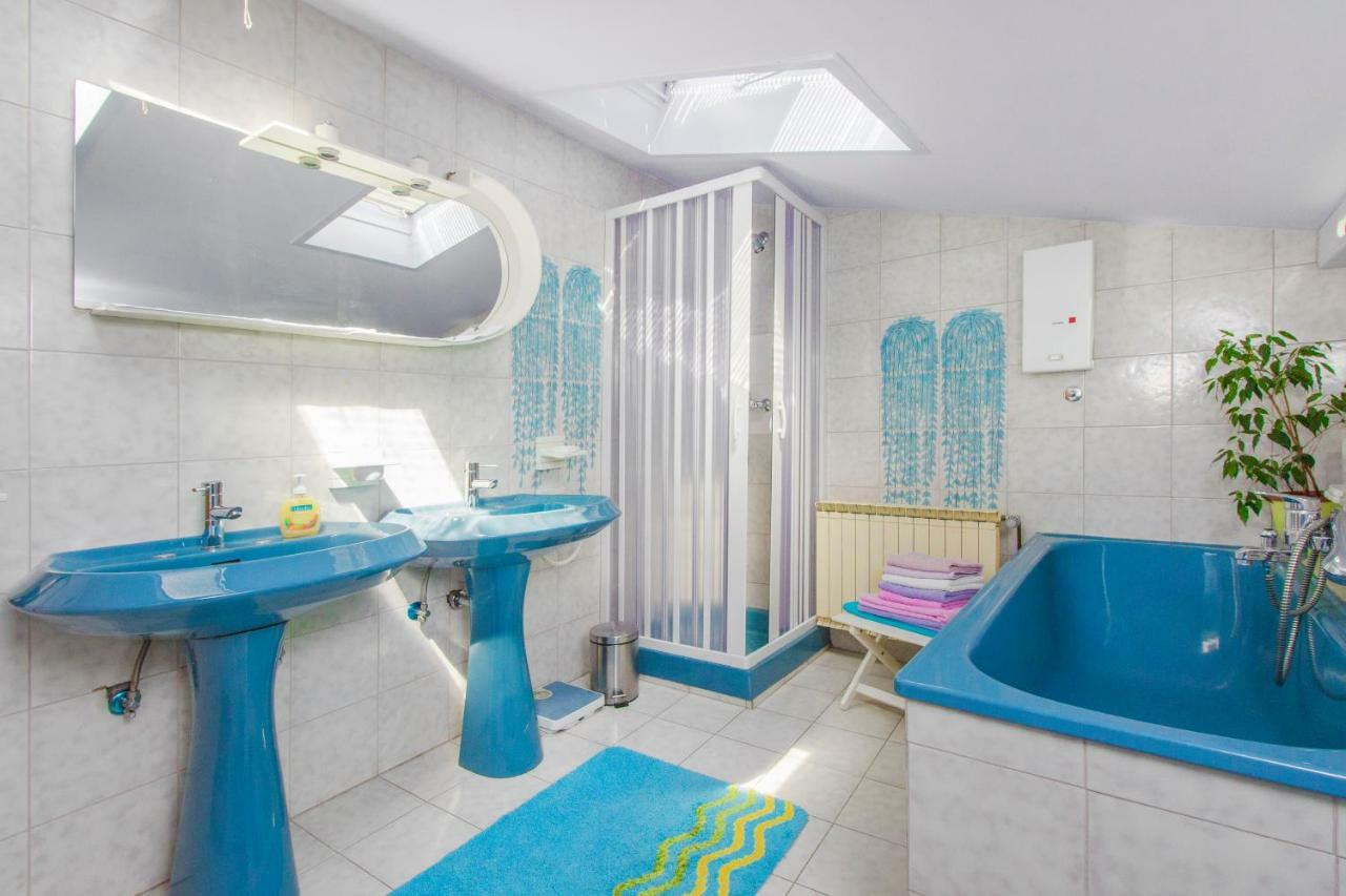 שיבניק Moonshine Apartment With Magnificent View מראה חיצוני תמונה