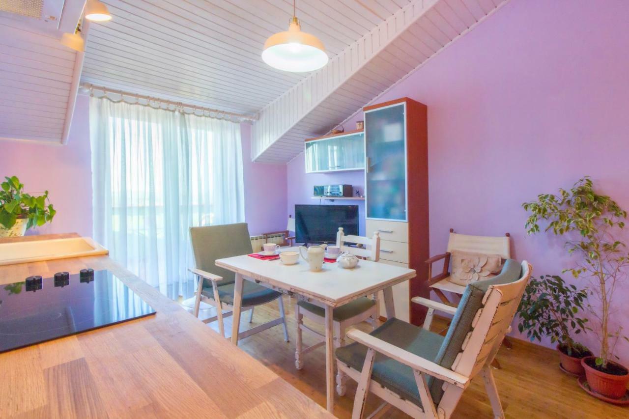 שיבניק Moonshine Apartment With Magnificent View מראה חיצוני תמונה