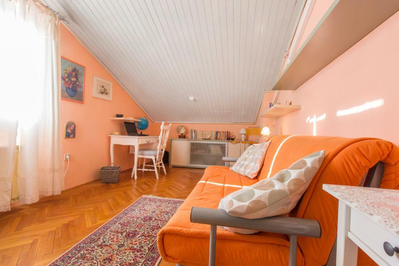שיבניק Moonshine Apartment With Magnificent View מראה חיצוני תמונה